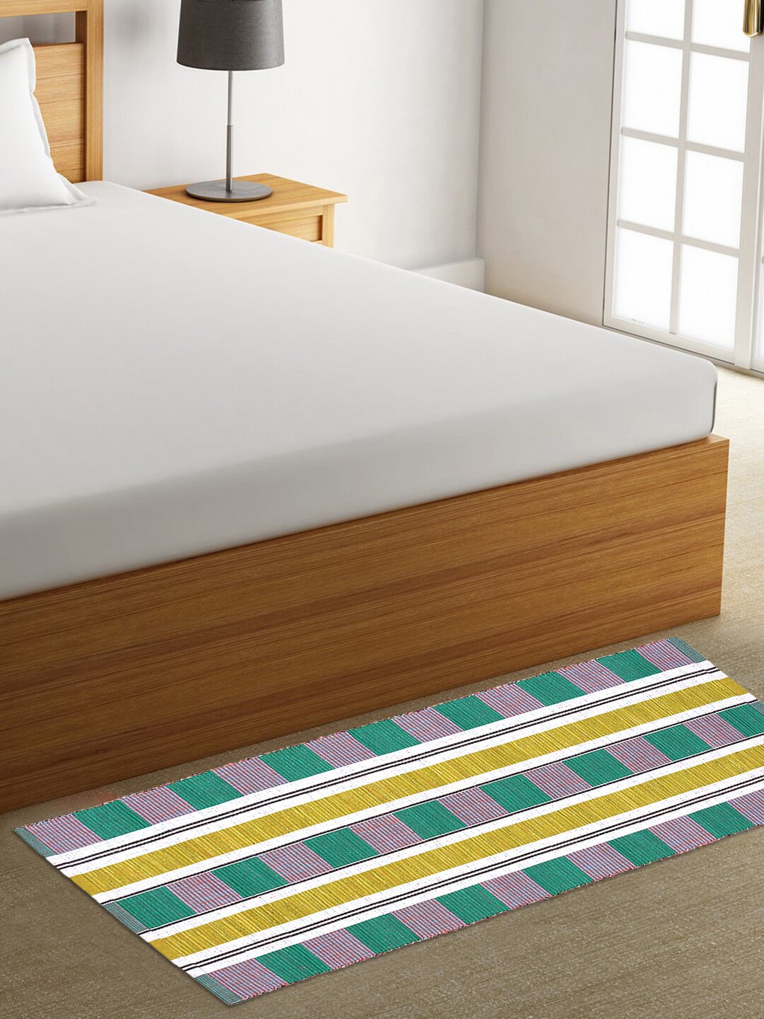 

KLOTTHE Multi-Coloured Striped Rectangular Floor Mat