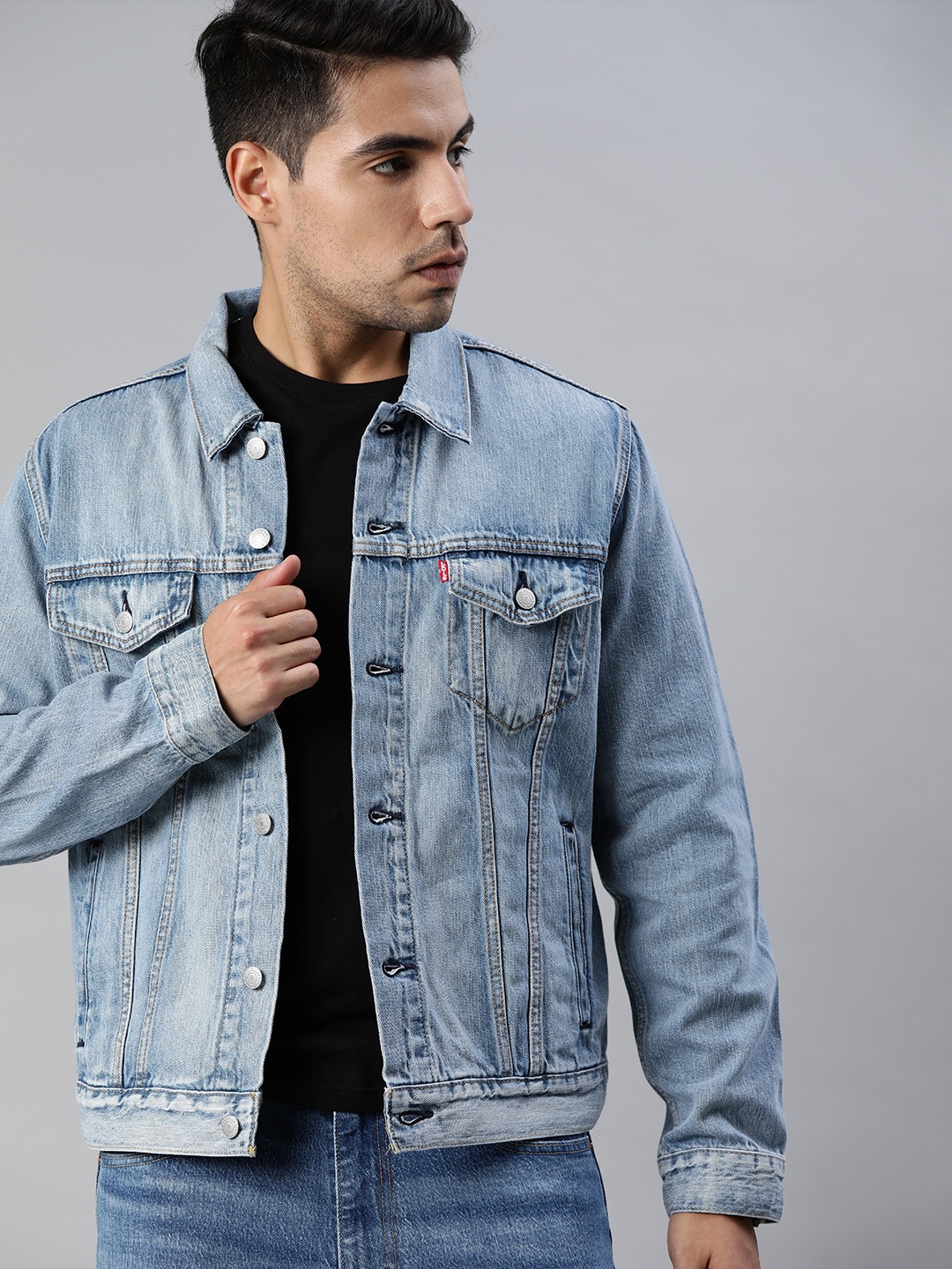 

Levis Men Blue Washed Waterless Denim Trucker Jacket