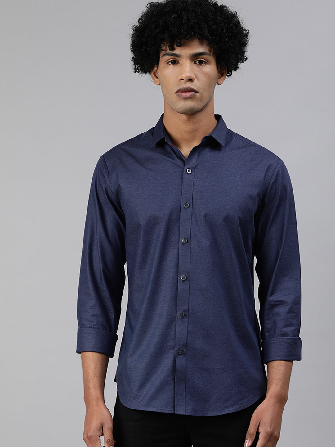 

Levis Men Blue Regular Fit Solid Casual Shirt