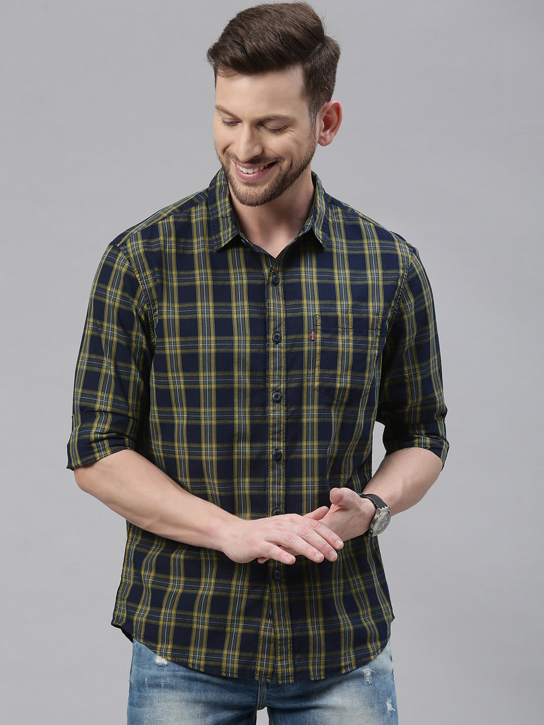 

Levis Men Navy Blue & Yellow Slim Fit Checked Casual Shirt