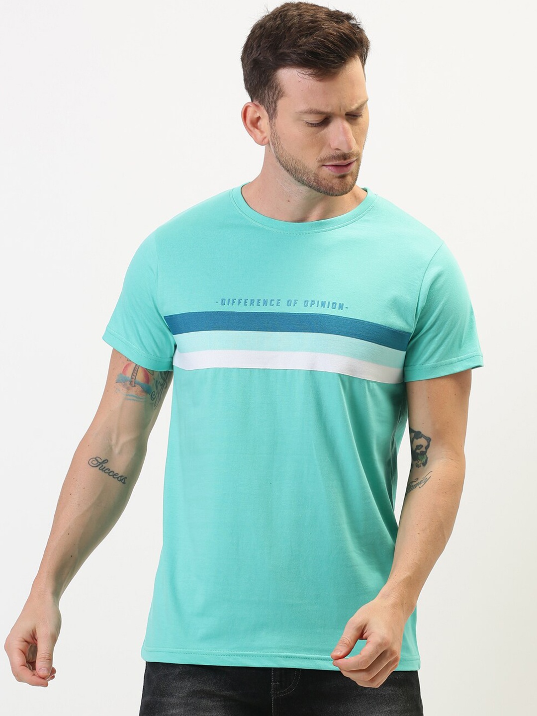 

Difference of Opinion Men Sea Green & White Colourblocked T-shirt