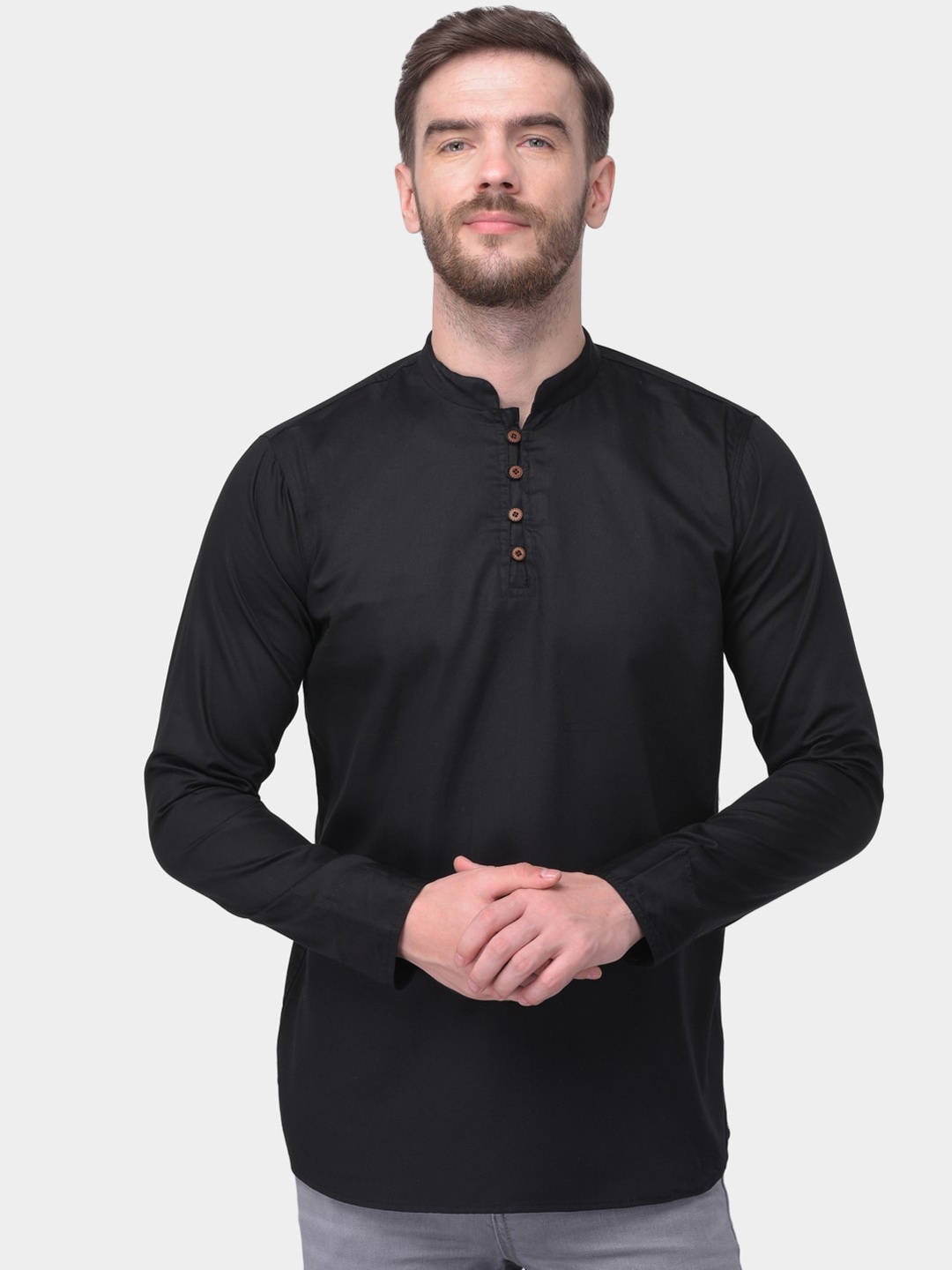 

SG LEMAN Men Black Solid Straight Kurta