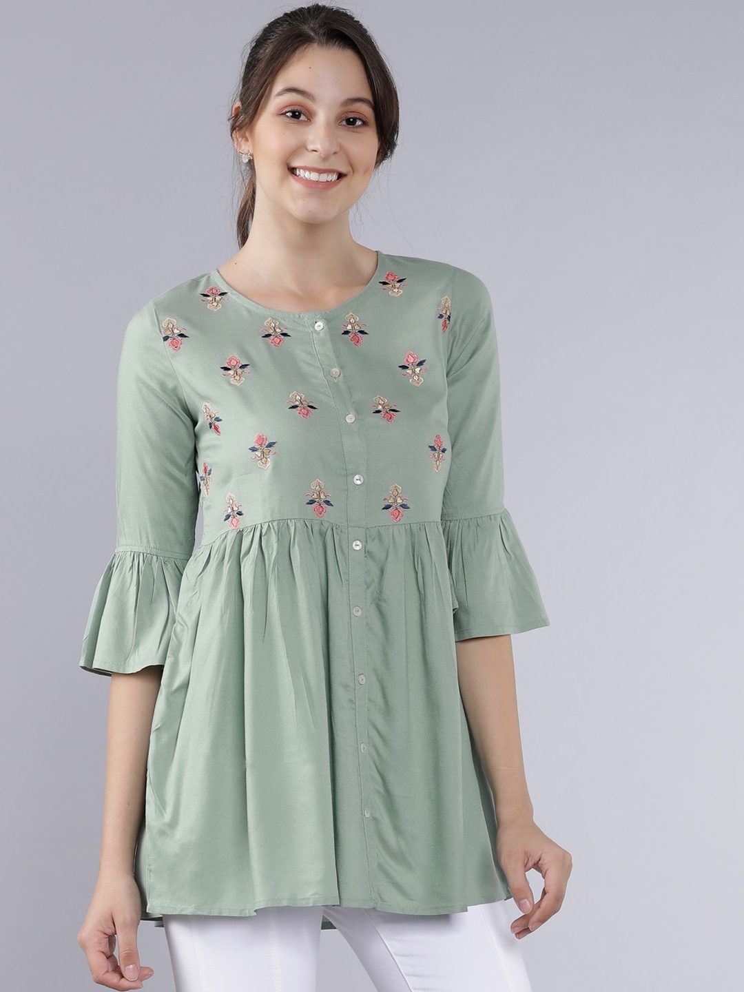 

Vishudh Women Green Solid A-Line Top