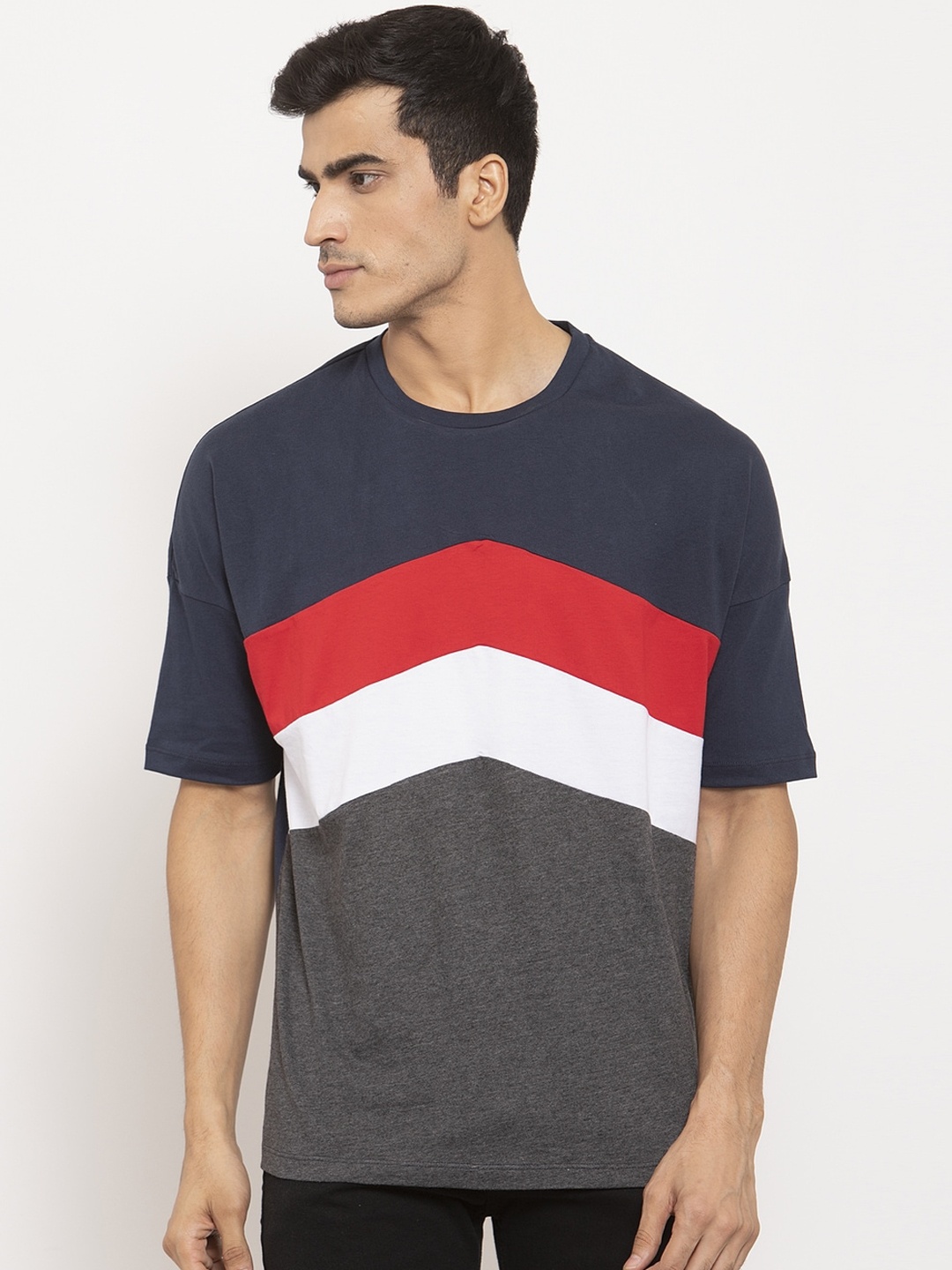 

DOOR74 Men Multicoloured Colourblocked Round Neck T-shirt, Multi