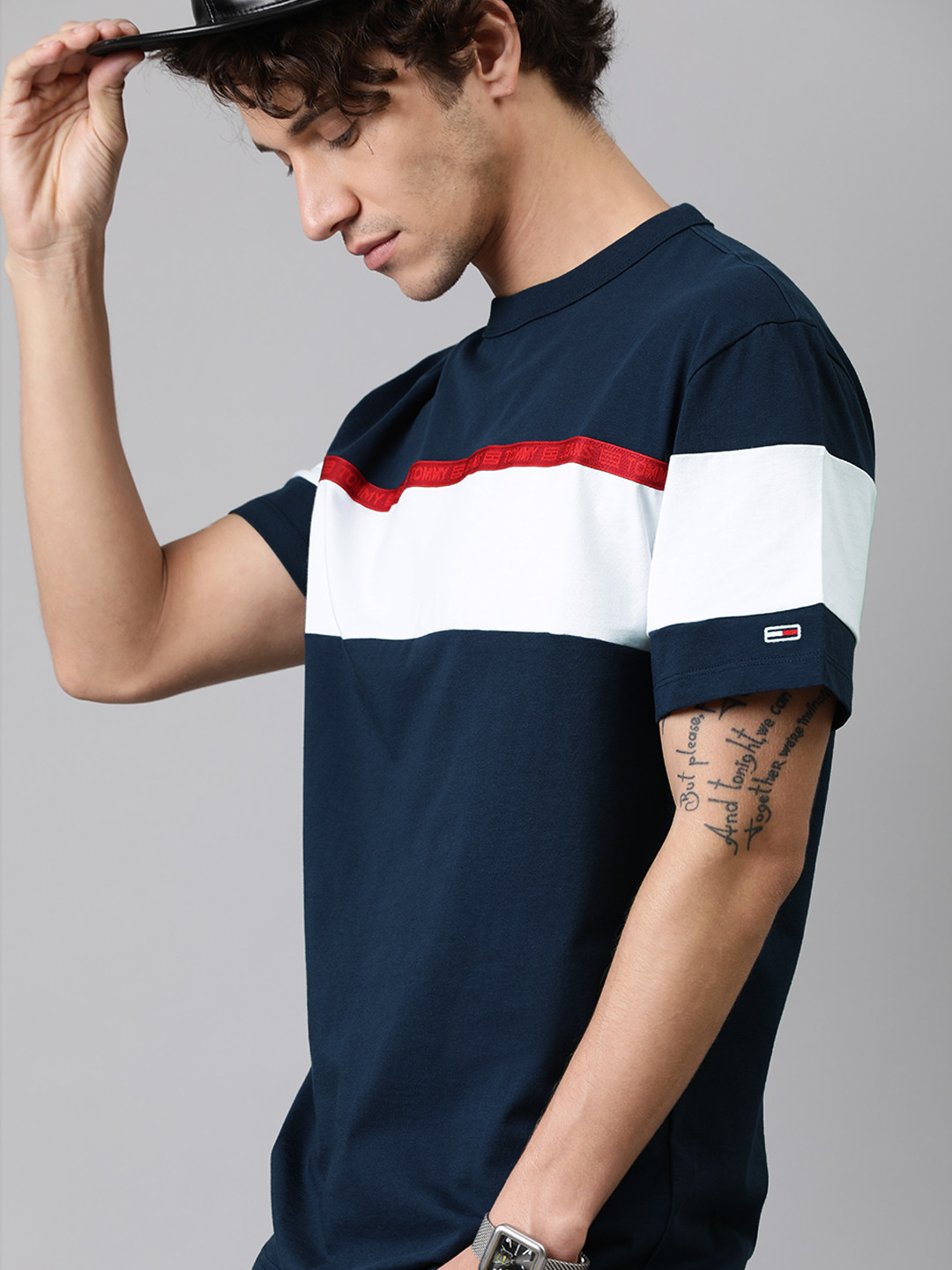 

Tommy Hilfiger Men Navy Blue Striped Round Neck Pure Cotton T-shirt