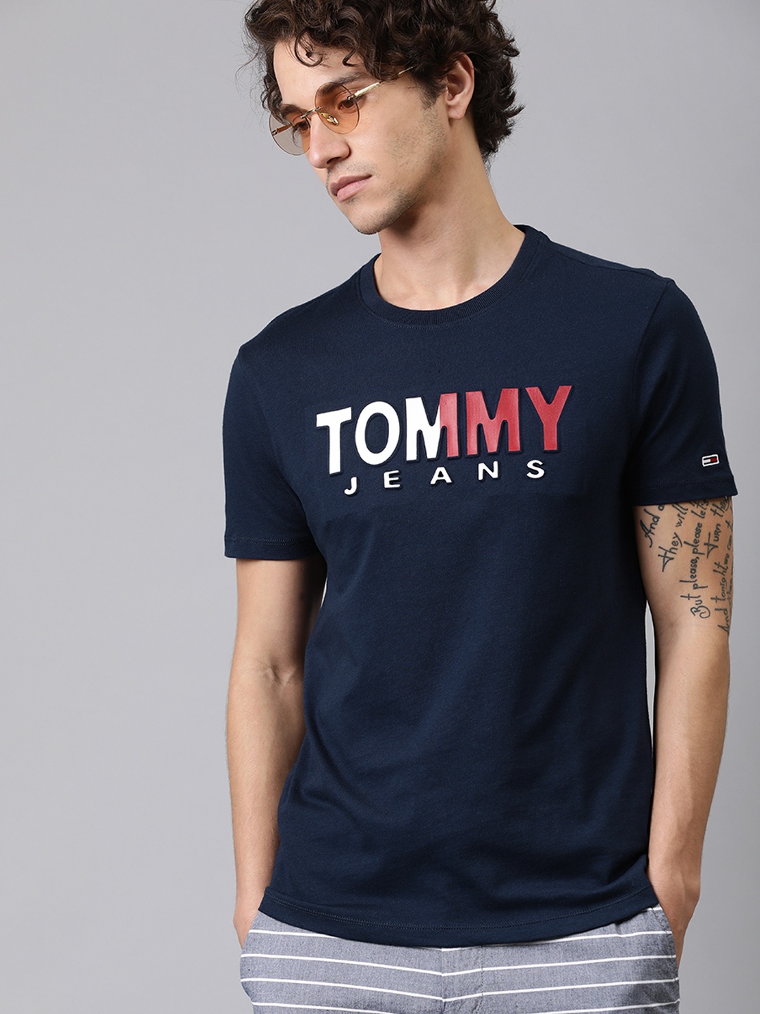 

Tommy Hilfiger Men Navy Blue Printed Round Neck Pure Cotton T-shirt
