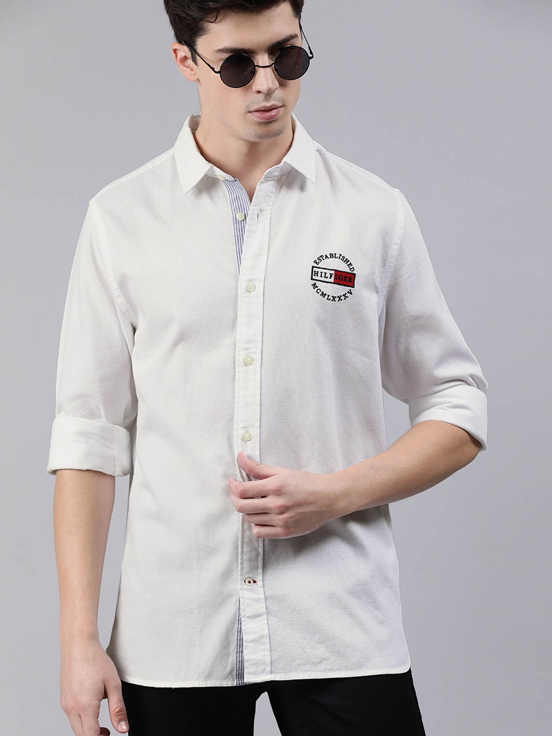 

Tommy Hilfiger Men White Regular Fit Colourblocked Casual Shirt