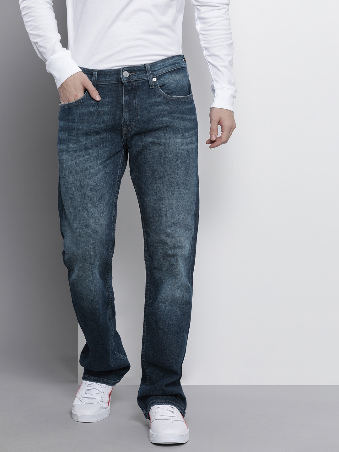 

Tommy Hilfiger Men Blue Straight Fit Light Fade Stretchable Jeans