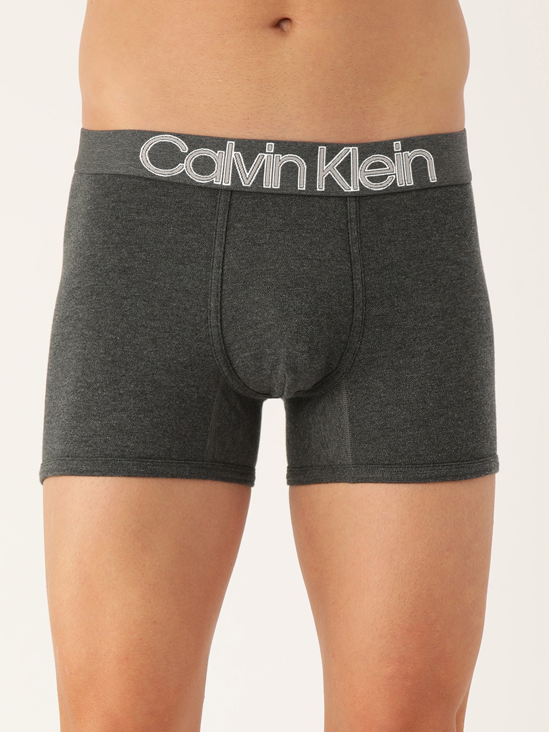 

Calvin Klein Underwear Men Charcoal Grey Solid Trunks NB2457PGS-PGS