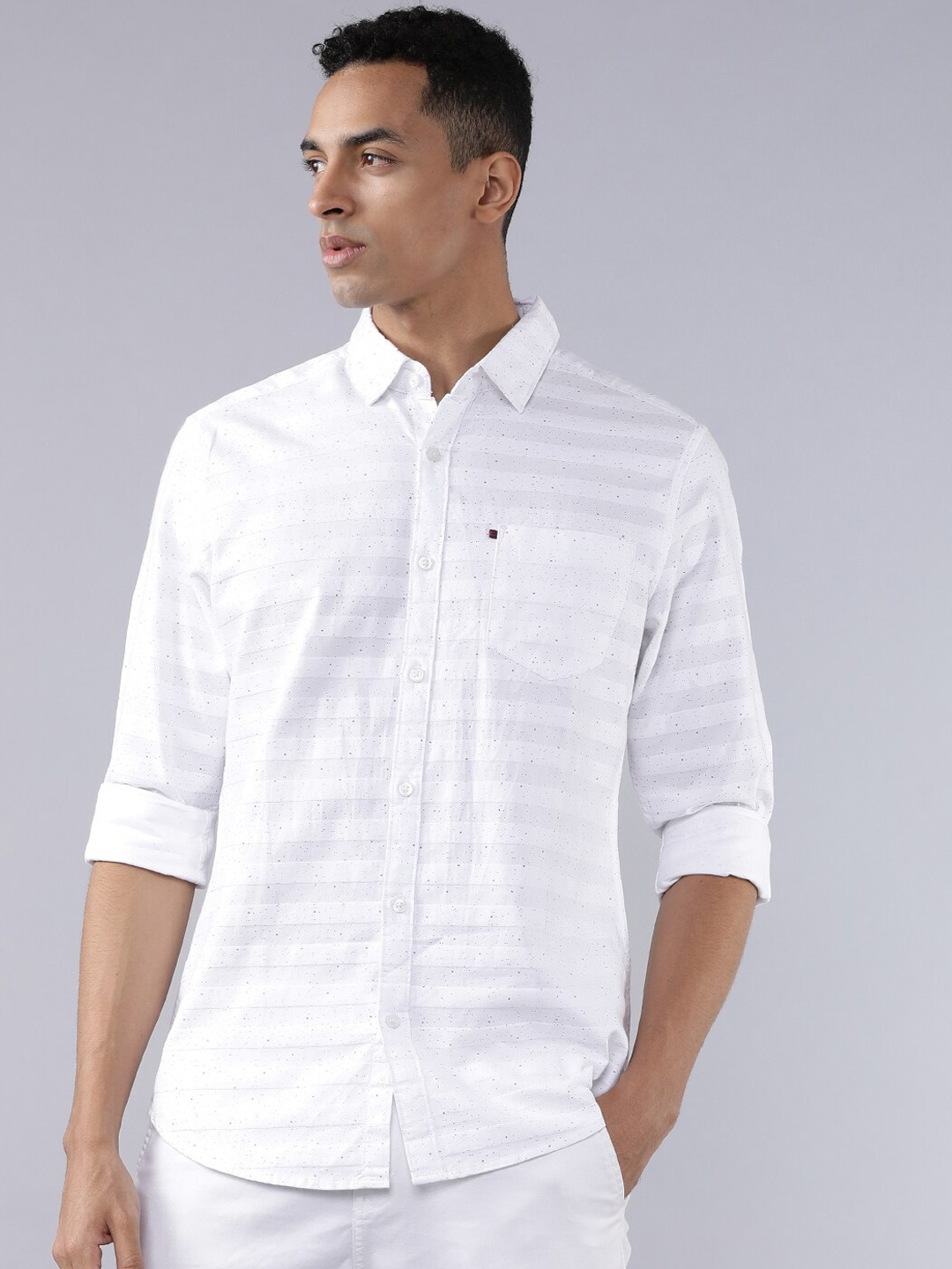 

HIGHLANDER Men White Slim Fit Striped Casual Shirt