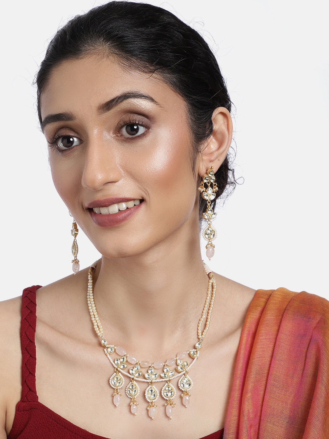 

justpeachy Gold-Toned Kundan Stone Studded Handcrafted Jewellery Set