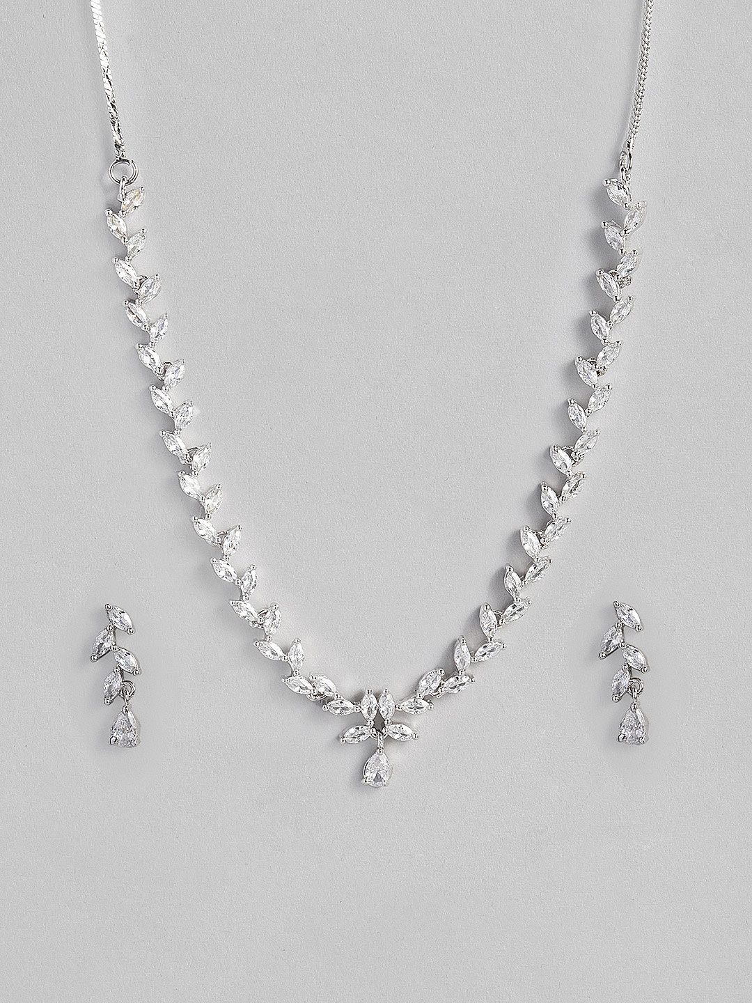 

justpeachy Silver-Plated Stone Studded Jewellery Set