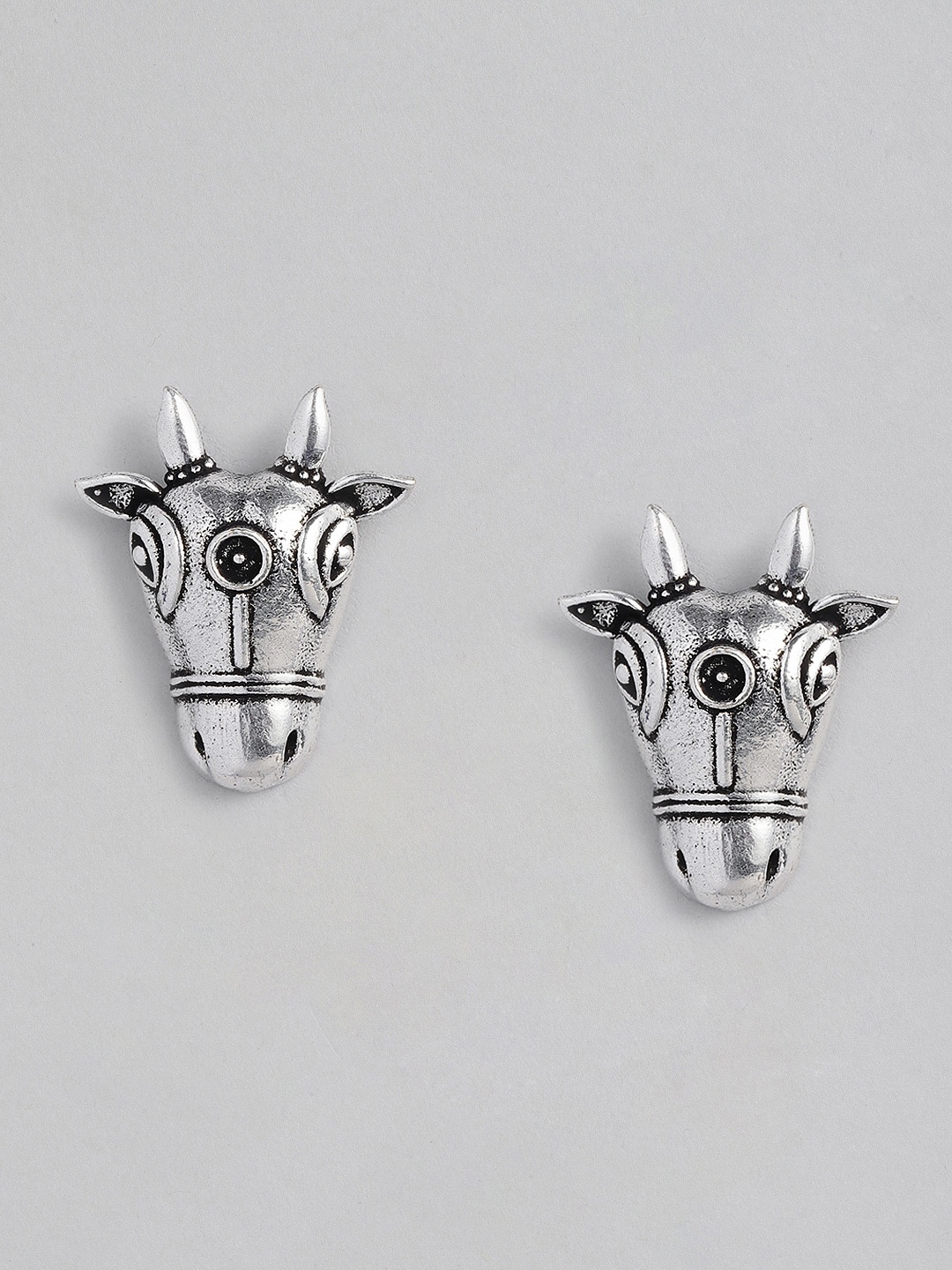 

justpeachy Silver-Toned Silver Plated Contemporary Studs