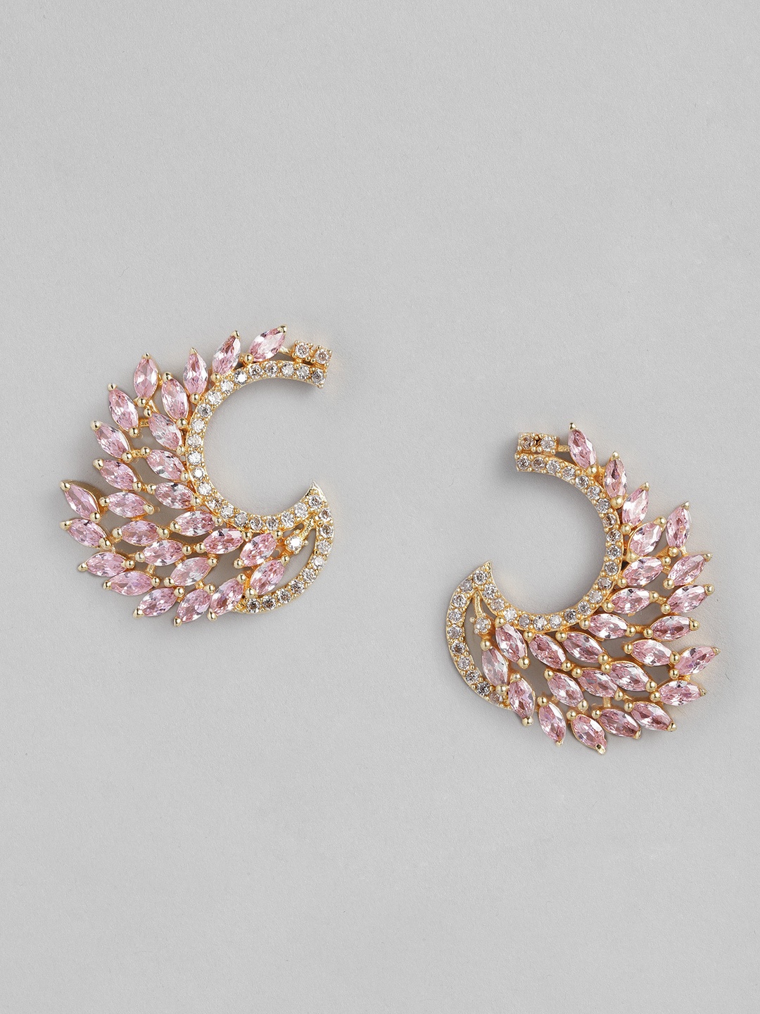 

justpeachy Gold-Toned Gold Plated Contemporary Ear Cuff