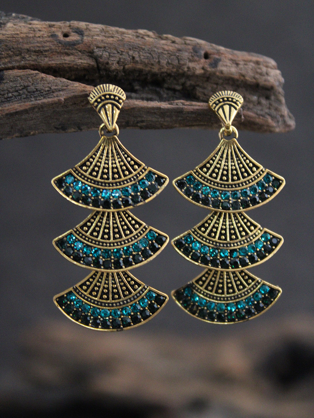 

justpeachy Gold-Toned & Green Contemporary Drop Earrings