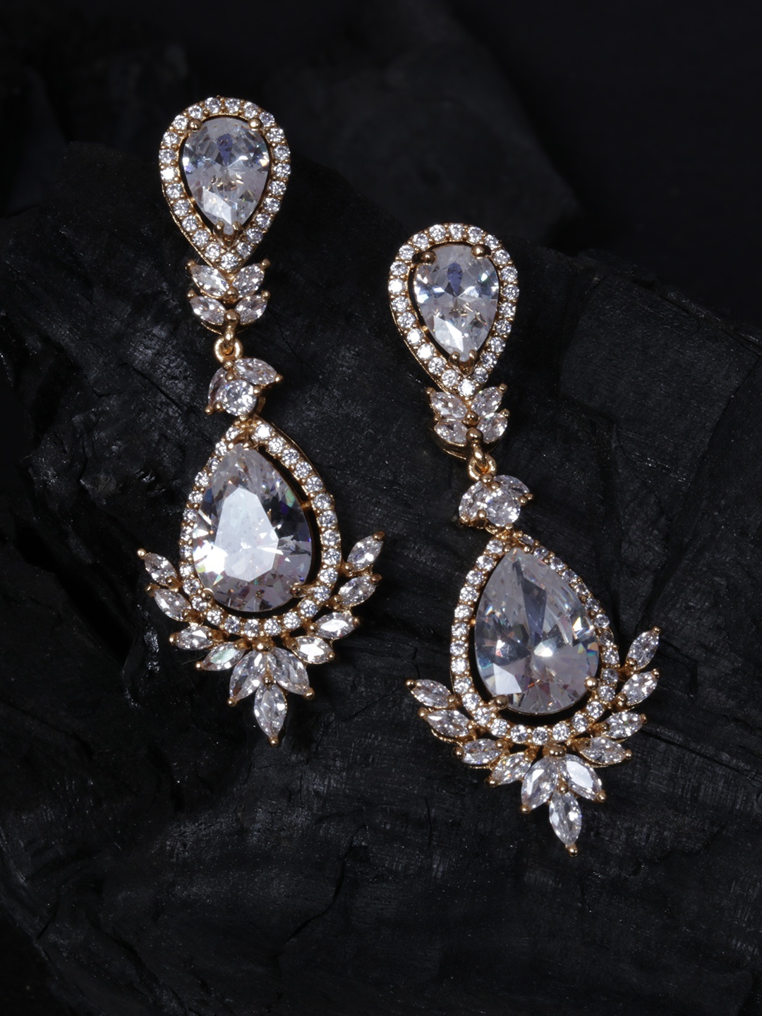 

justpeachy Gold-Plated & White Studded Teardrop Shaped Drop Earrings