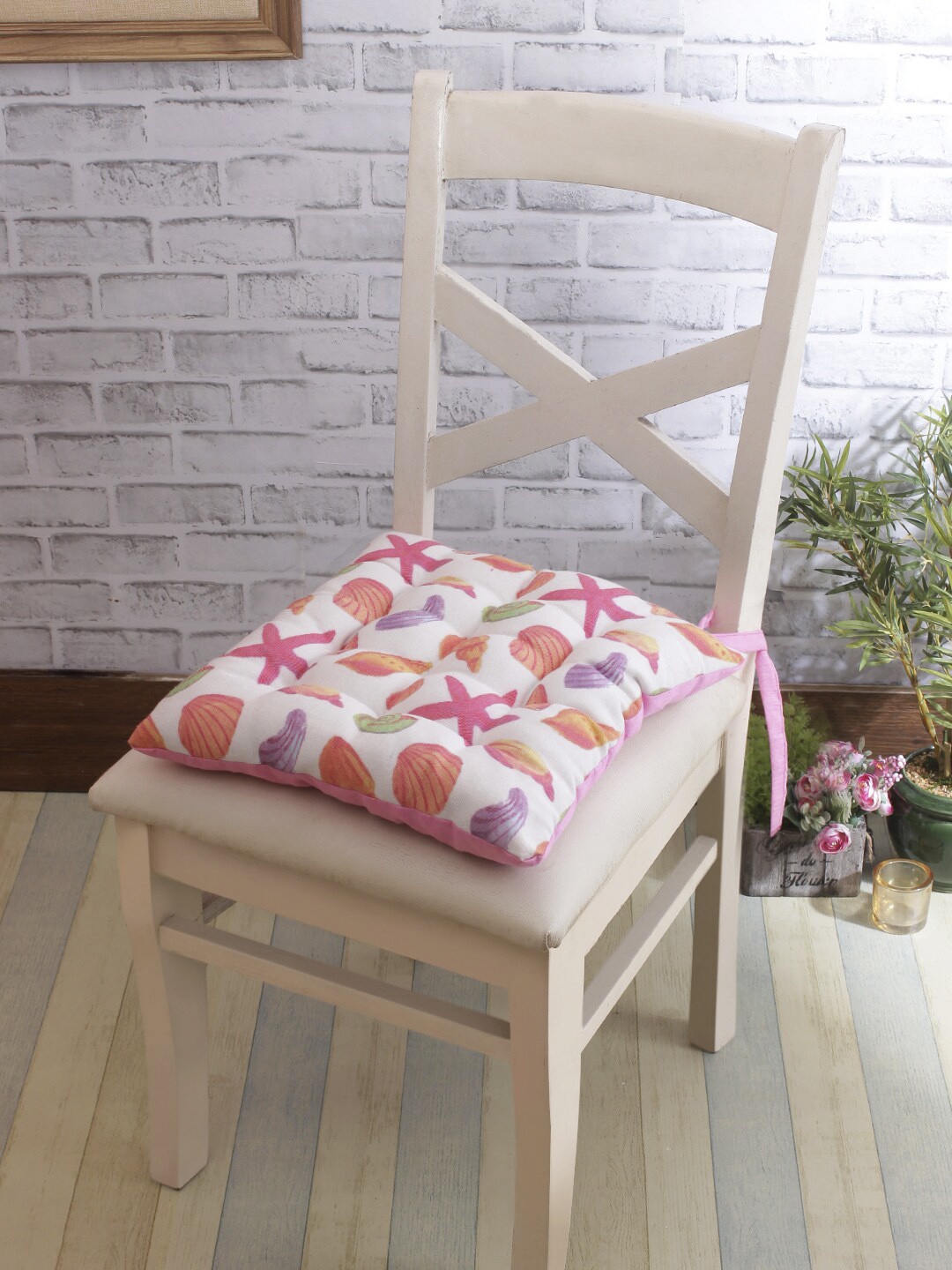 

ROMEE Set of 2 White & Pink Printed Chair Pads with Loops