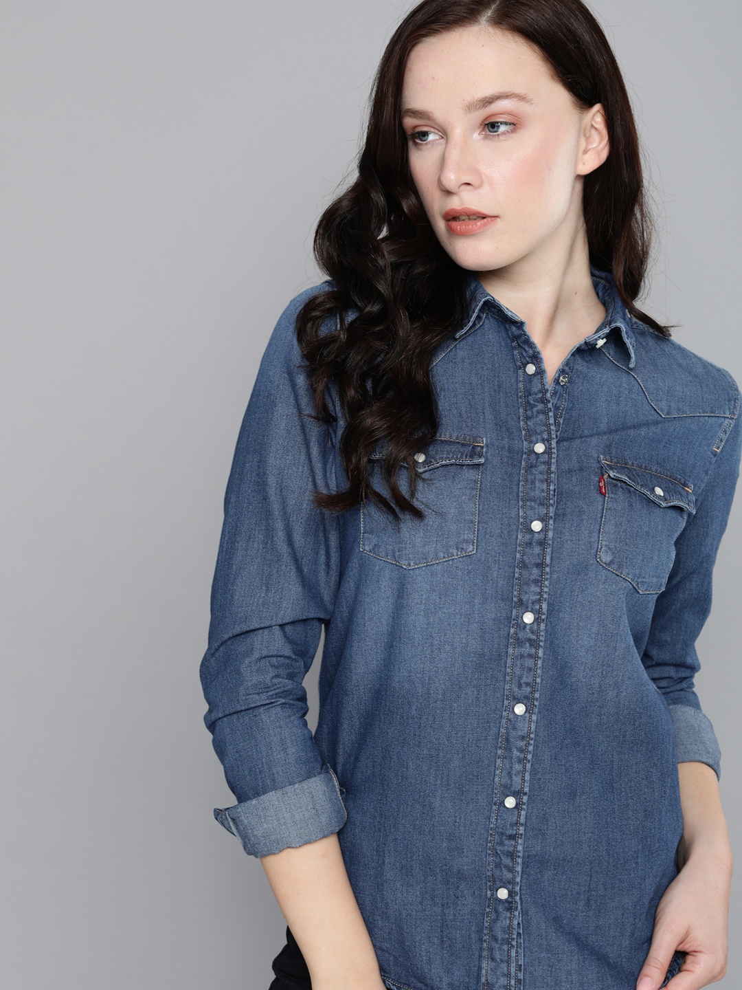 

Levis Women Blue Faded Faded Pure Cotton Casual Shirt