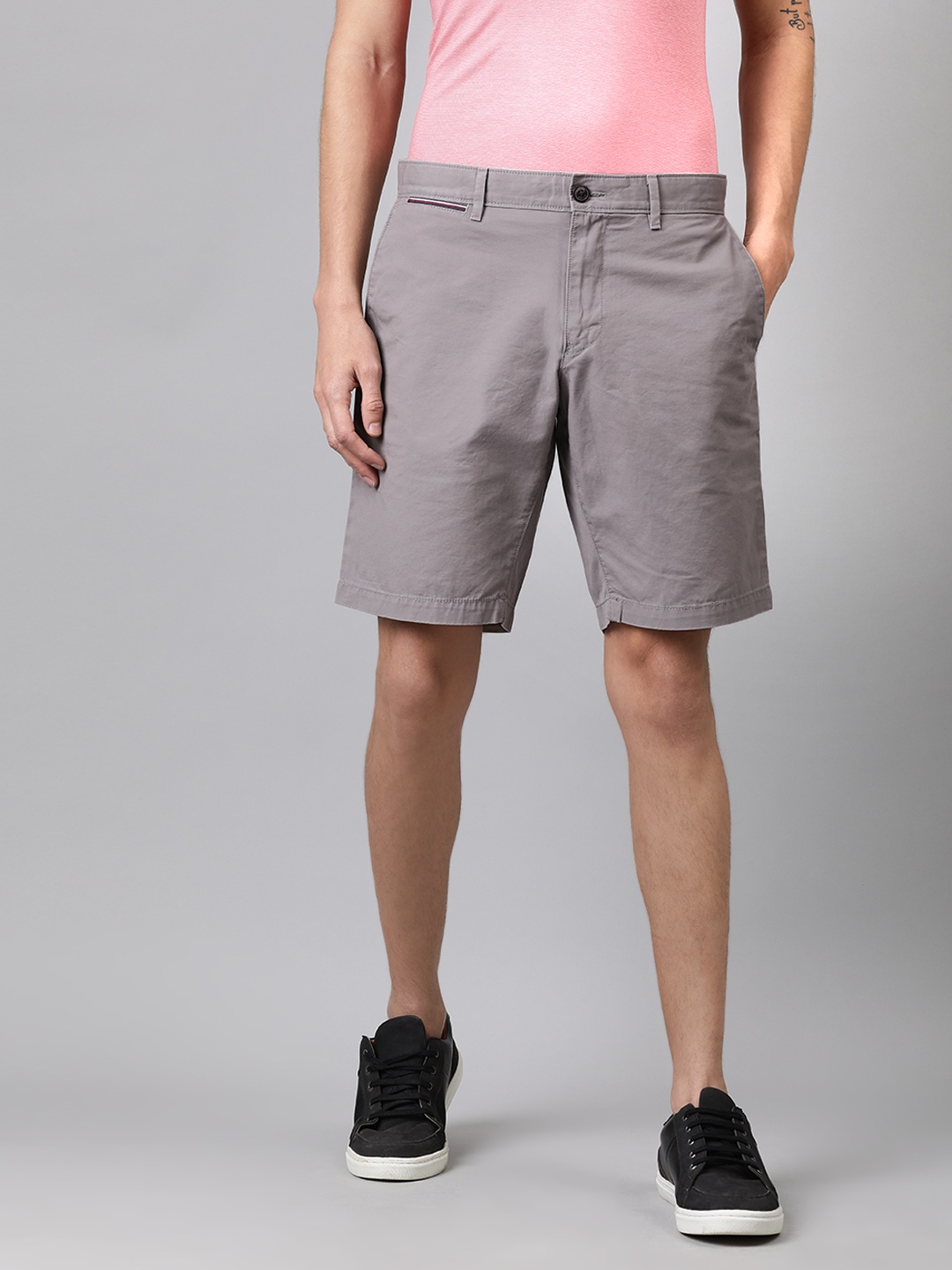 

Tommy Hilfiger Men Grey Solid Regular Fit Regular Shorts