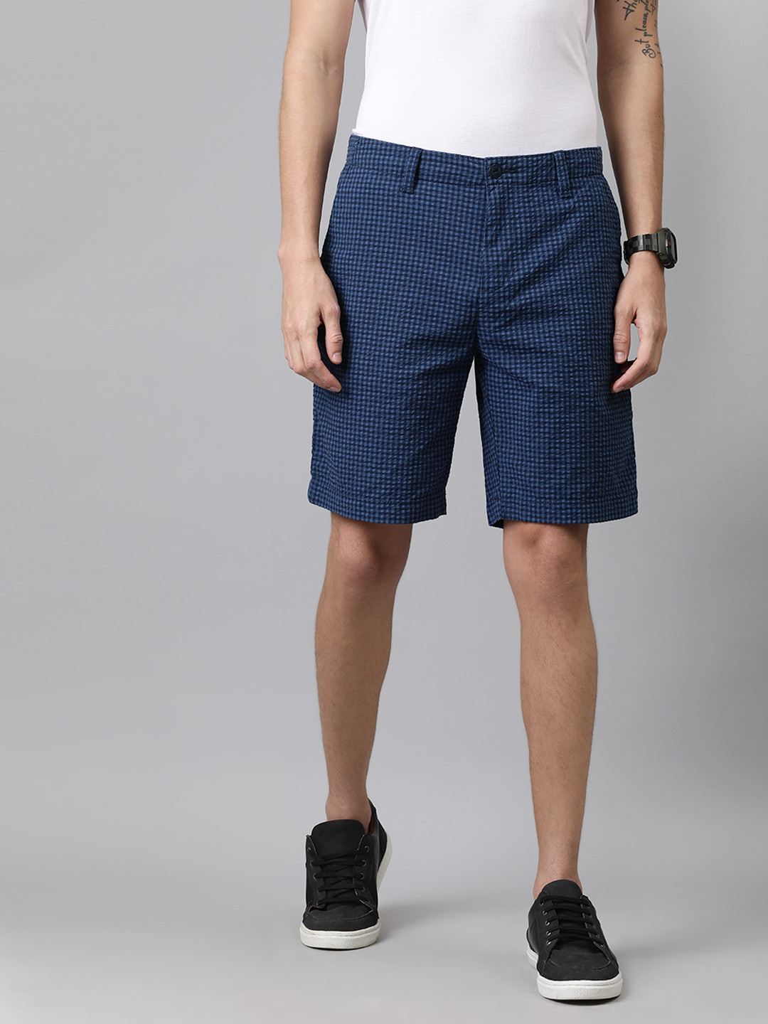 

Tommy Hilfiger Men Blue Checked Regular Fit Regular Shorts