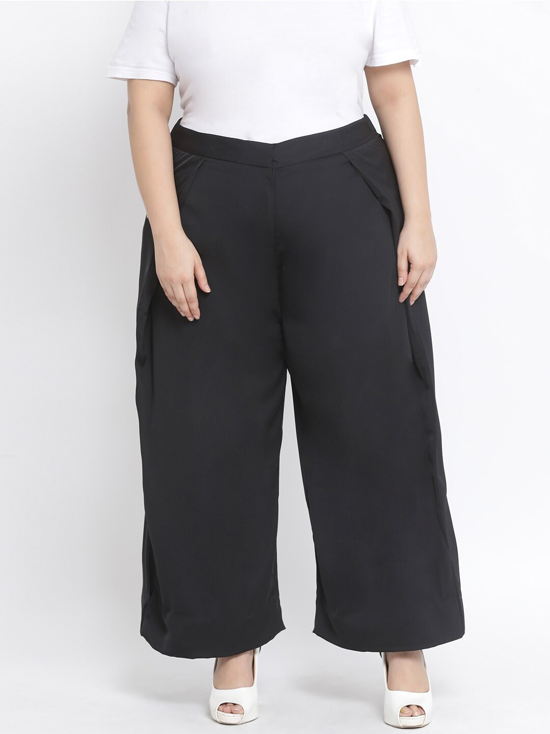 

Oxolloxo Women Black Relaxed Regular Fit Solid Layered Parallel Trousers