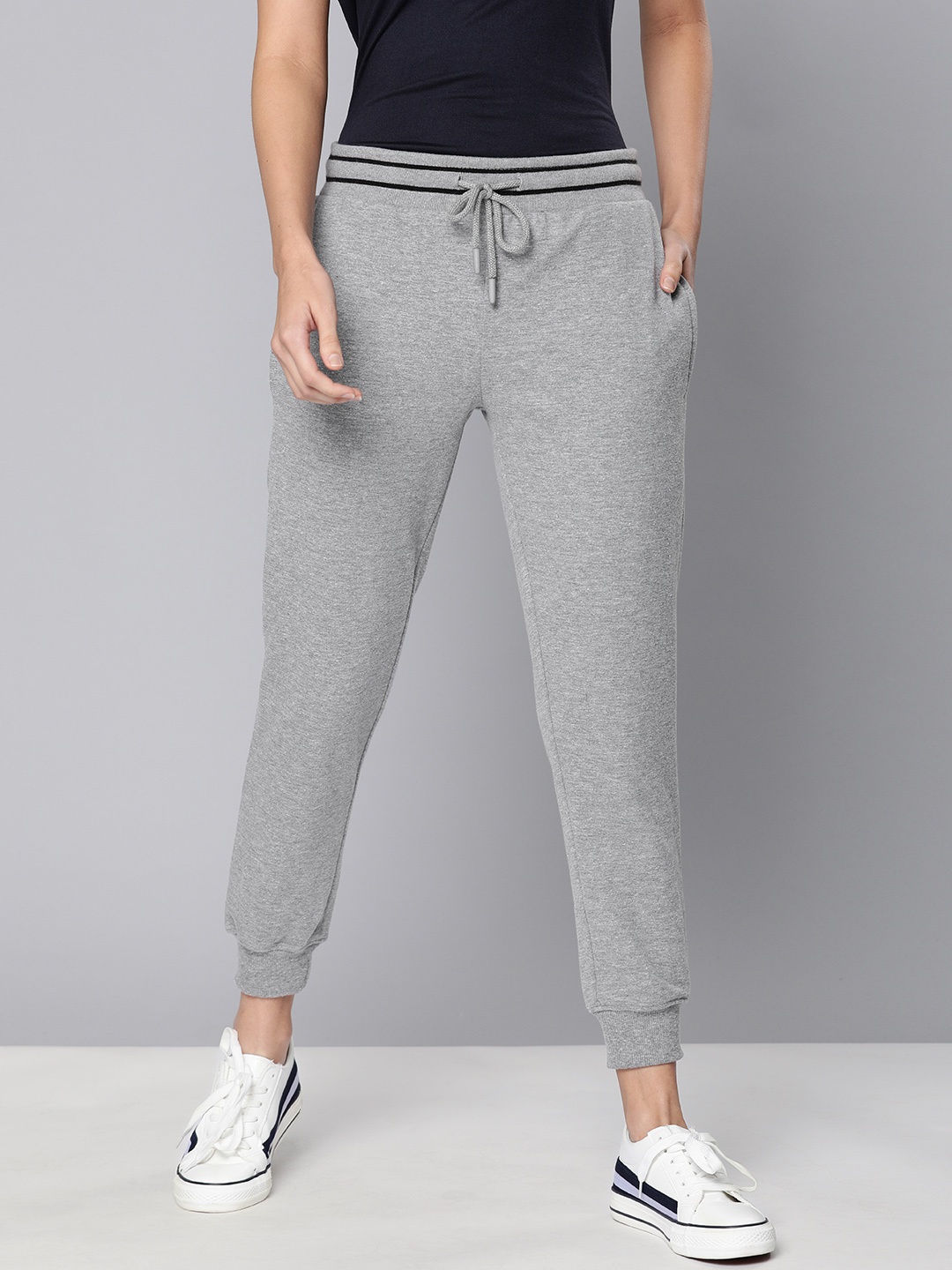 

Harvard Women Grey Solid Regular Fit Cropped Joggers