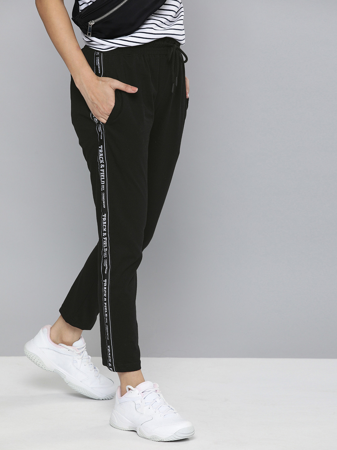 

Harvard Women Black Solid Joggers