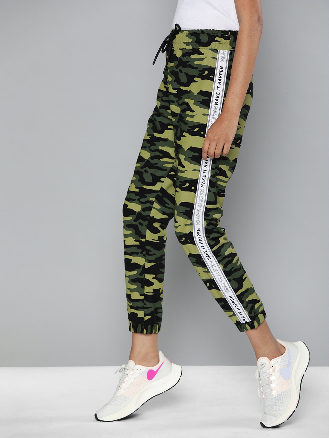 

Harvard Women Olive Green & Black Camouflage Printed Slim Cropped Joggers With Side Taping