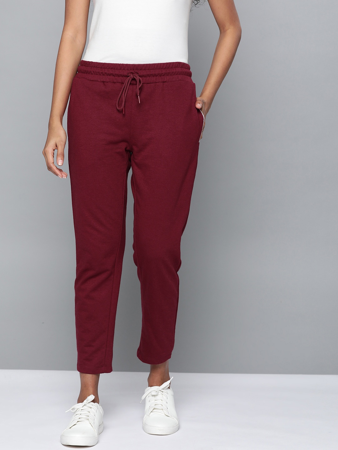 

Harvard Women Maroon Straight Fit Cropped Track Pants