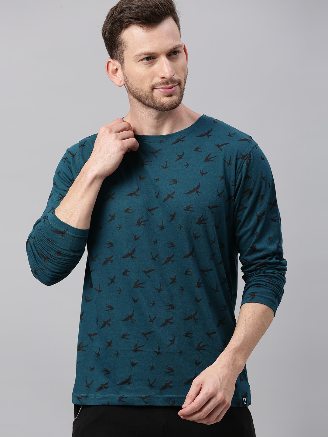 

Urbano Fashion Men Teal Blue Black Slim Fit Printed Round Neck Pure Cotton T-shirt