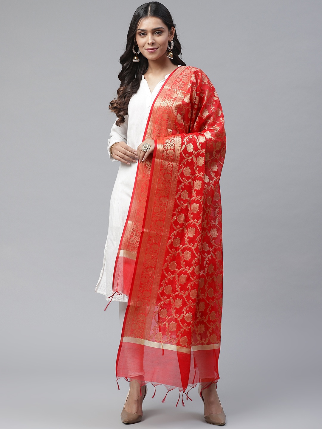 

swatika Red & Gold-Toned Woven Design Banarasi Handloom Dupatta