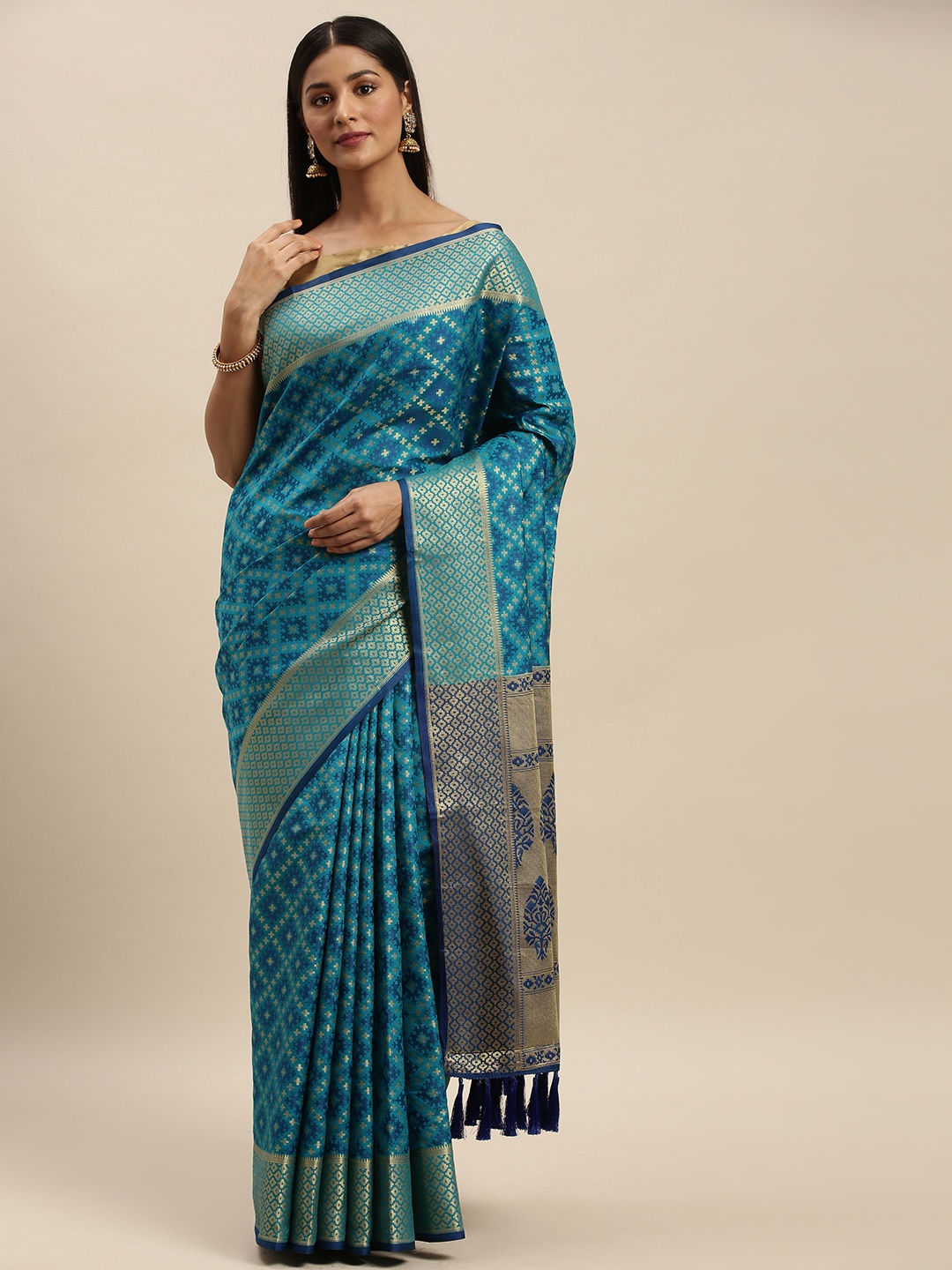 

VASTRANAND Teal Blue & Gold-Toned Silk Blend Woven Design Patola Saree