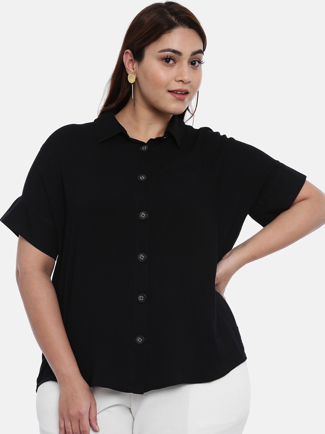 

The Pink Moon Women Black Regular Fit Solid Semiformal Shirt