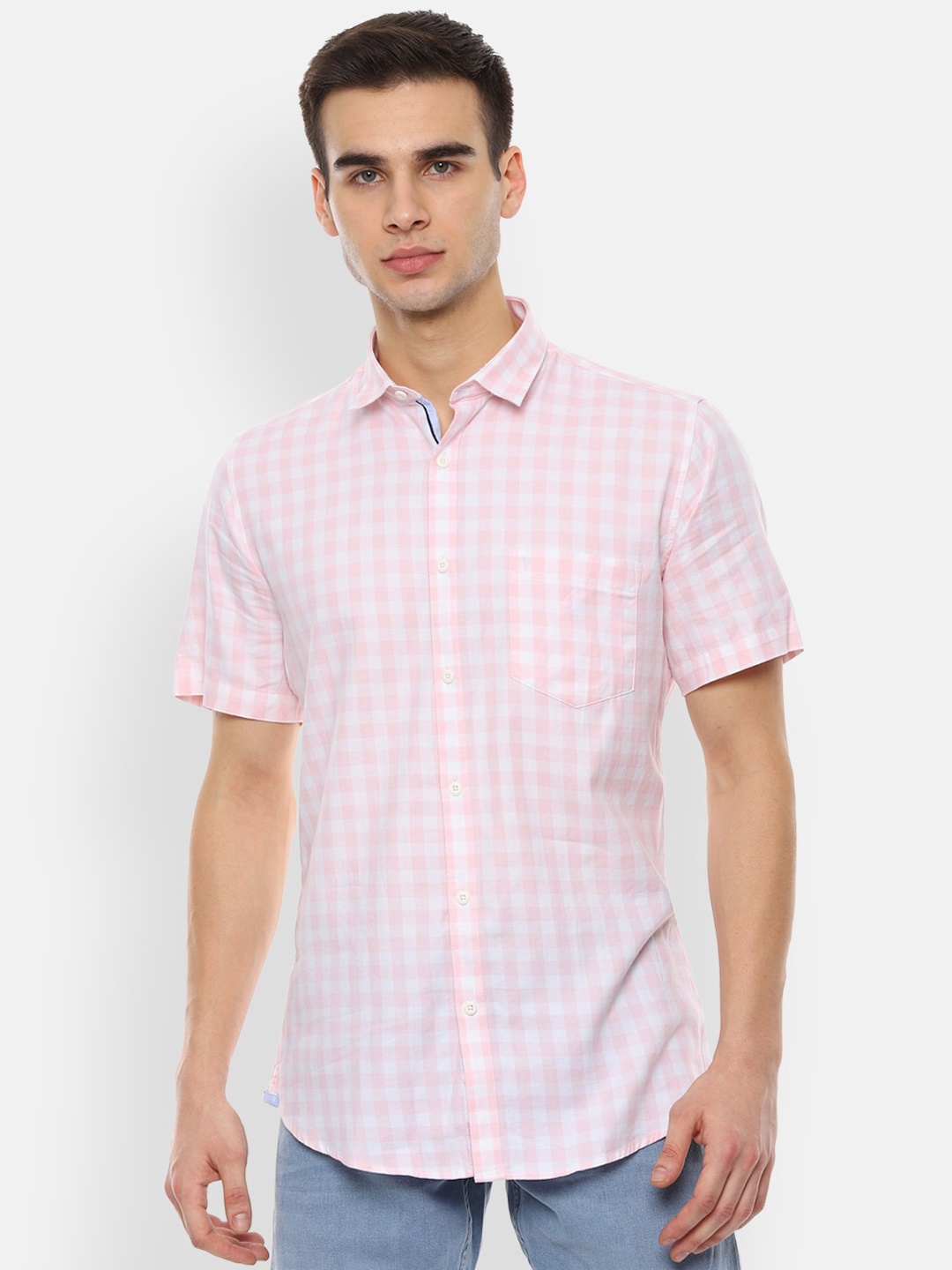 

Van Heusen Sport Men Pink Slim Fit Checked Casual Shirt