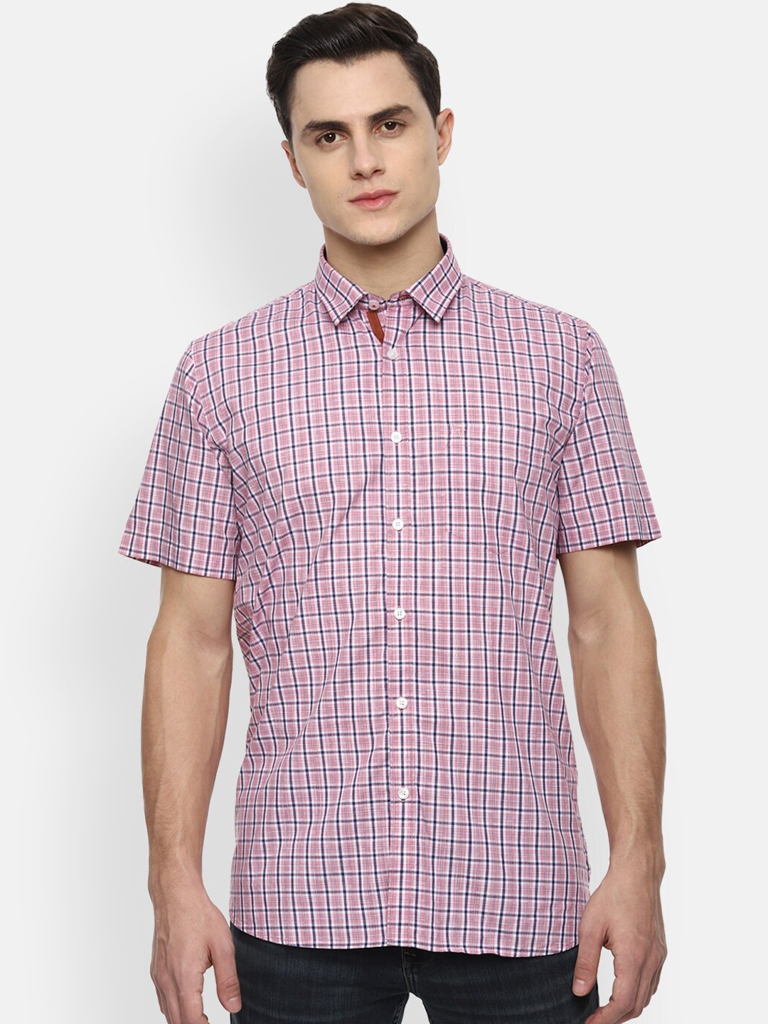 

Van Heusen Sport Men Pink & Blue Slim Fit Checked Casual Shirt