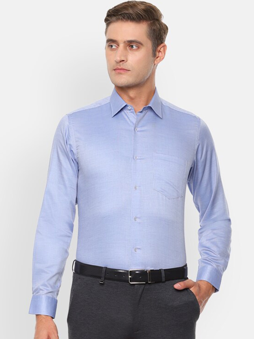 

Van Heusen Men Blue Regular Fit Solid Formal Shirt