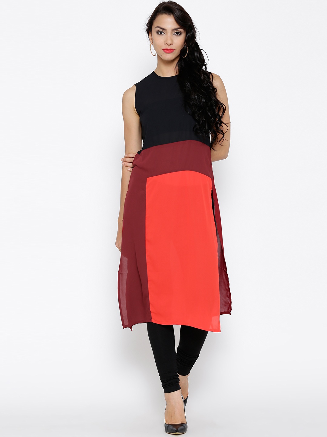 

Vishudh Black & Maroon Colourblocked Kurta