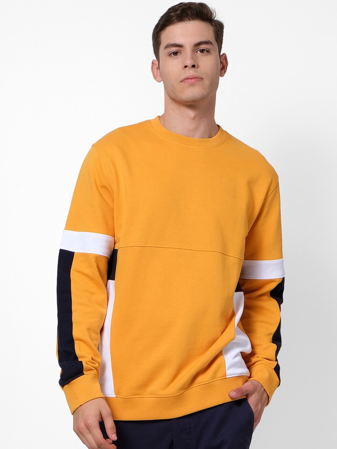 

Celio Men Mustard Yellow & White Colourblocked Pullover Sweatshirt