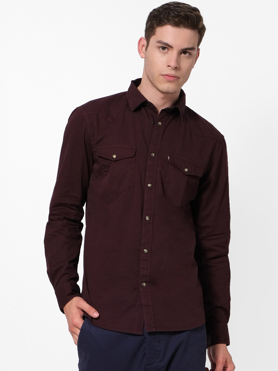 

Celio Men Burgundy Regular Fit Solid Casual Shirt
