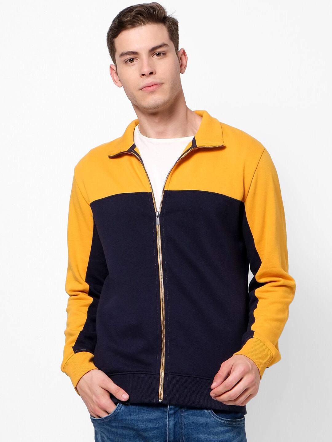

Celio Men Yellow & Blue Colourblocked Sweatshirt