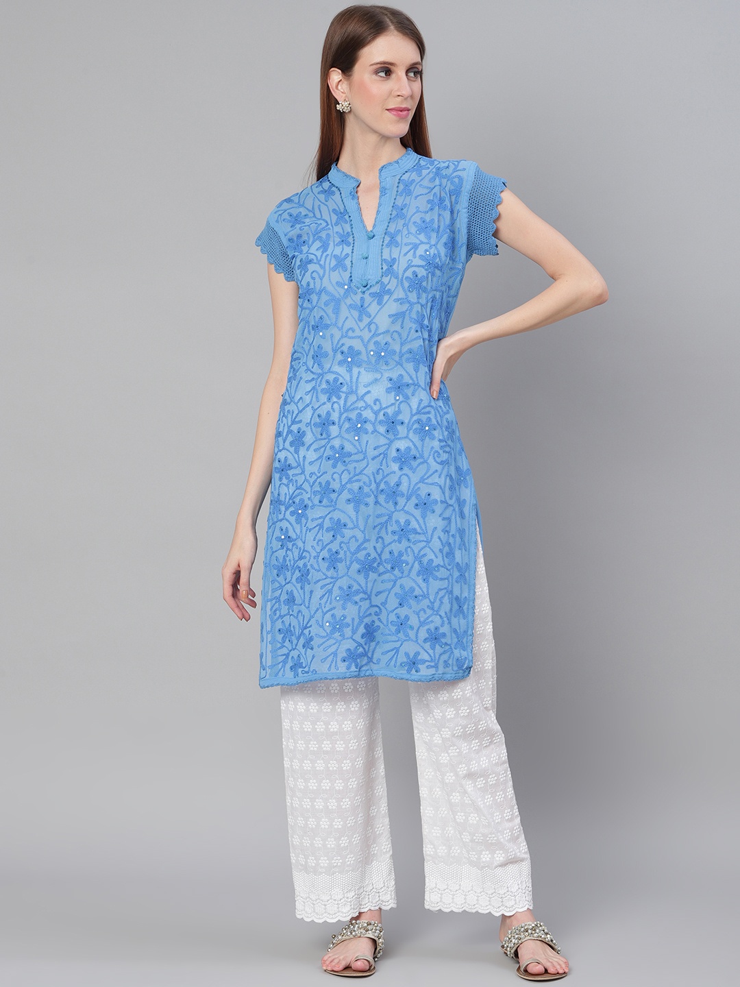 

Saadgi Women Blue Handloom Chikankari Embroidered Straight Kurta