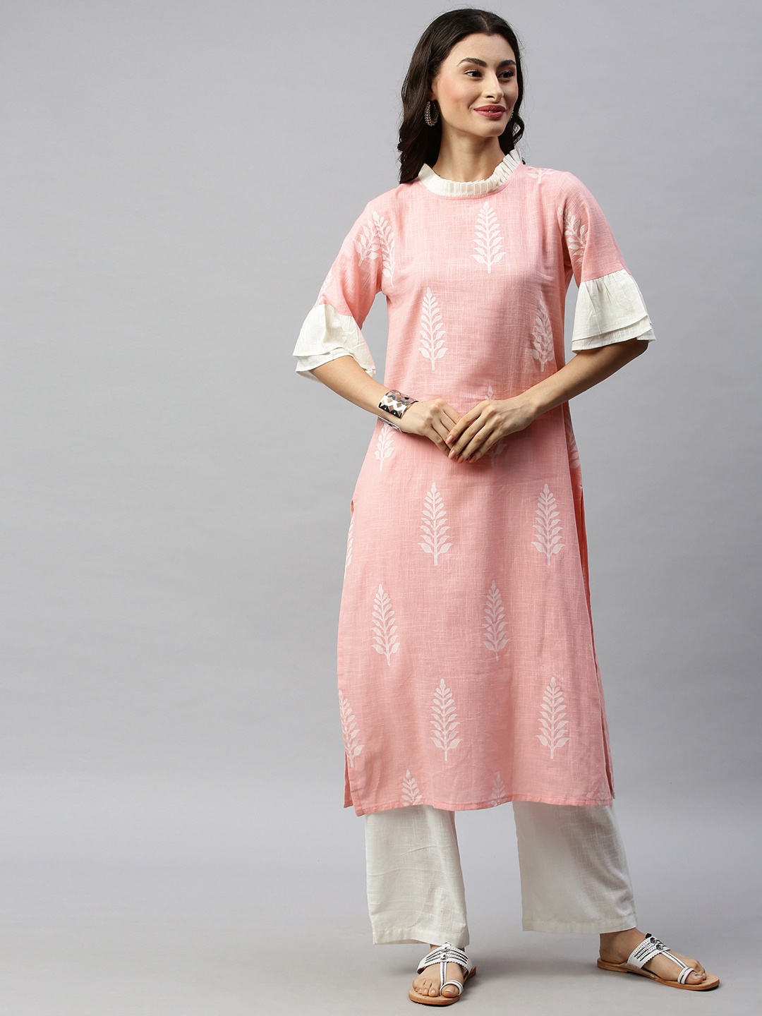 

Aprique FAB Women Pink & White Printed Straight Kurta