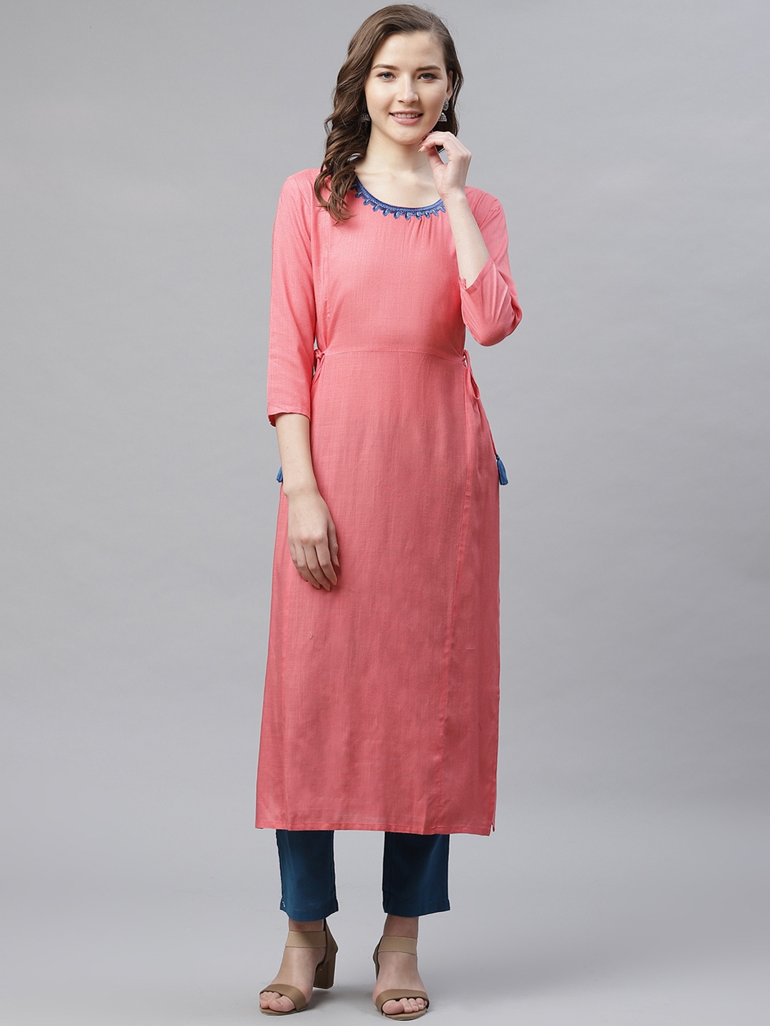 

Aprique FAB Women Pink Solid Straight Kurta