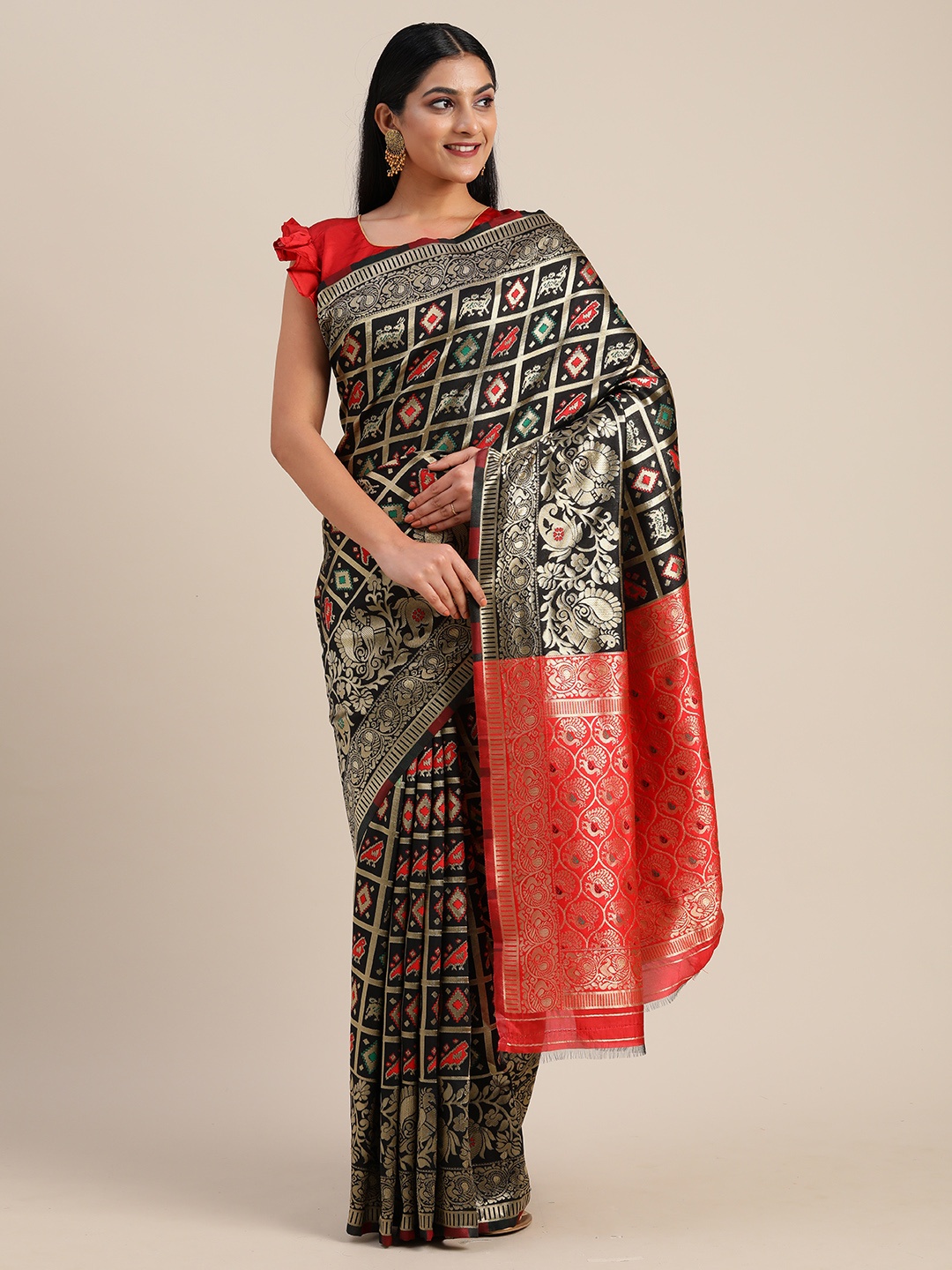 

Mitera Black & Silver-Toned Silk Blend Woven Design Kanjeevaram Saree