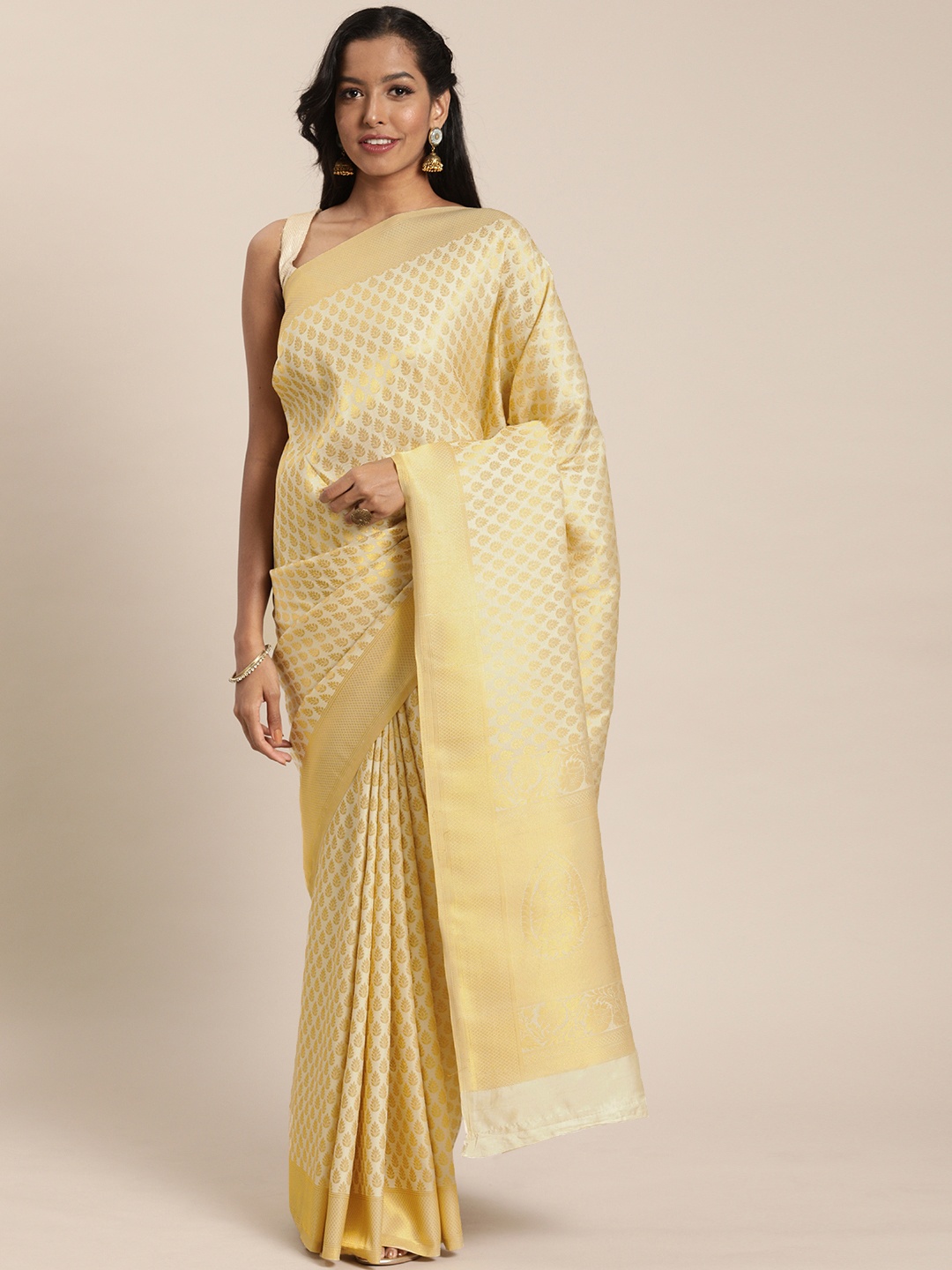 

Mitera Off-White & Gold-Toned Silk Blend Woven Design Kanjeevaram Saree