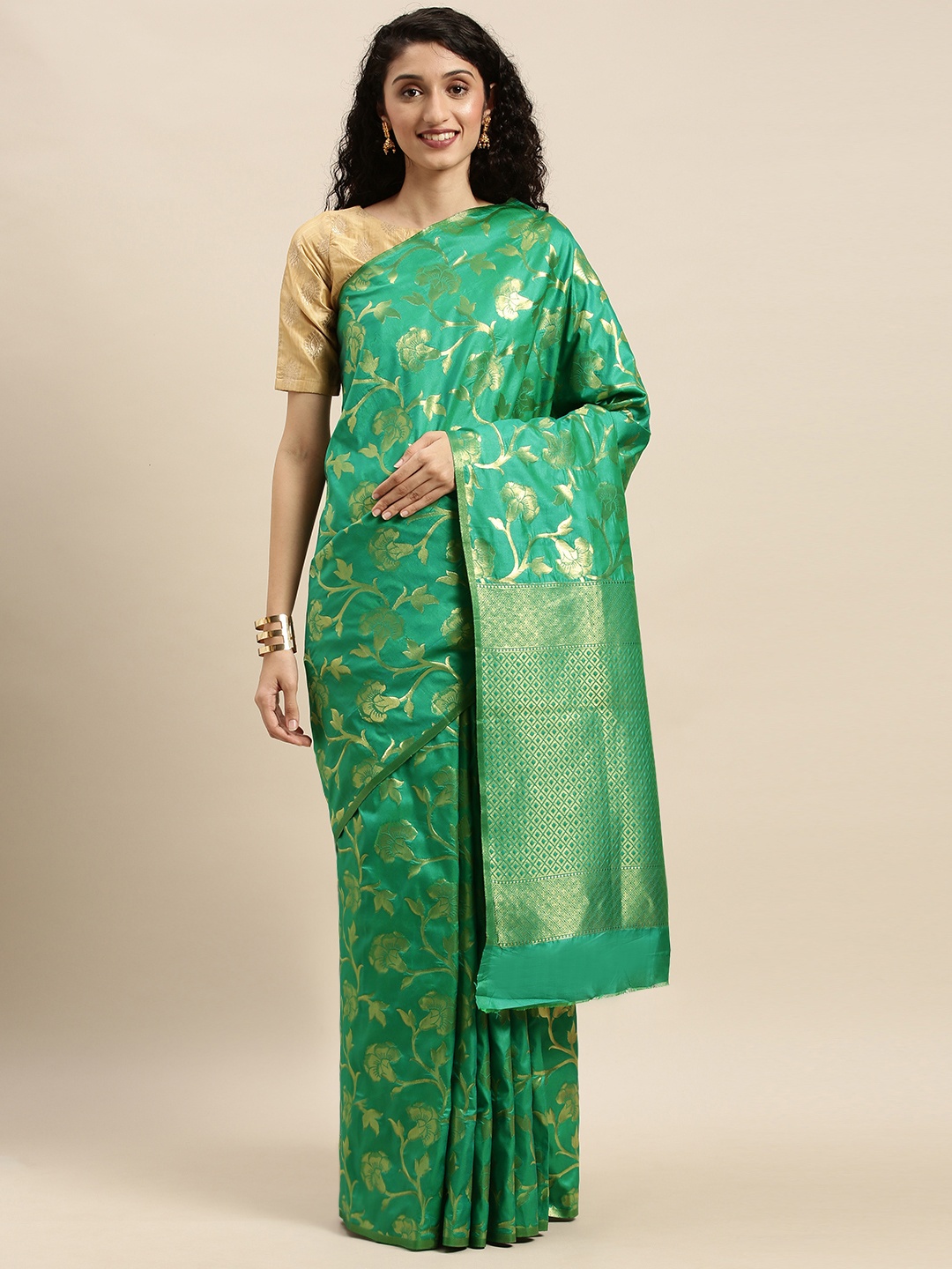 

Mitera Green & Gold-Toned Silk Blend Woven Design Kanjeevaram Saree