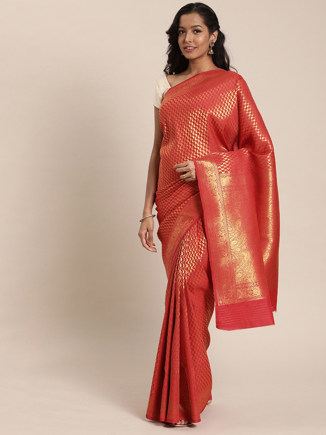 

Mitera Red & Gold-Toned Silk Blend Woven Design Kanjeevaram Saree