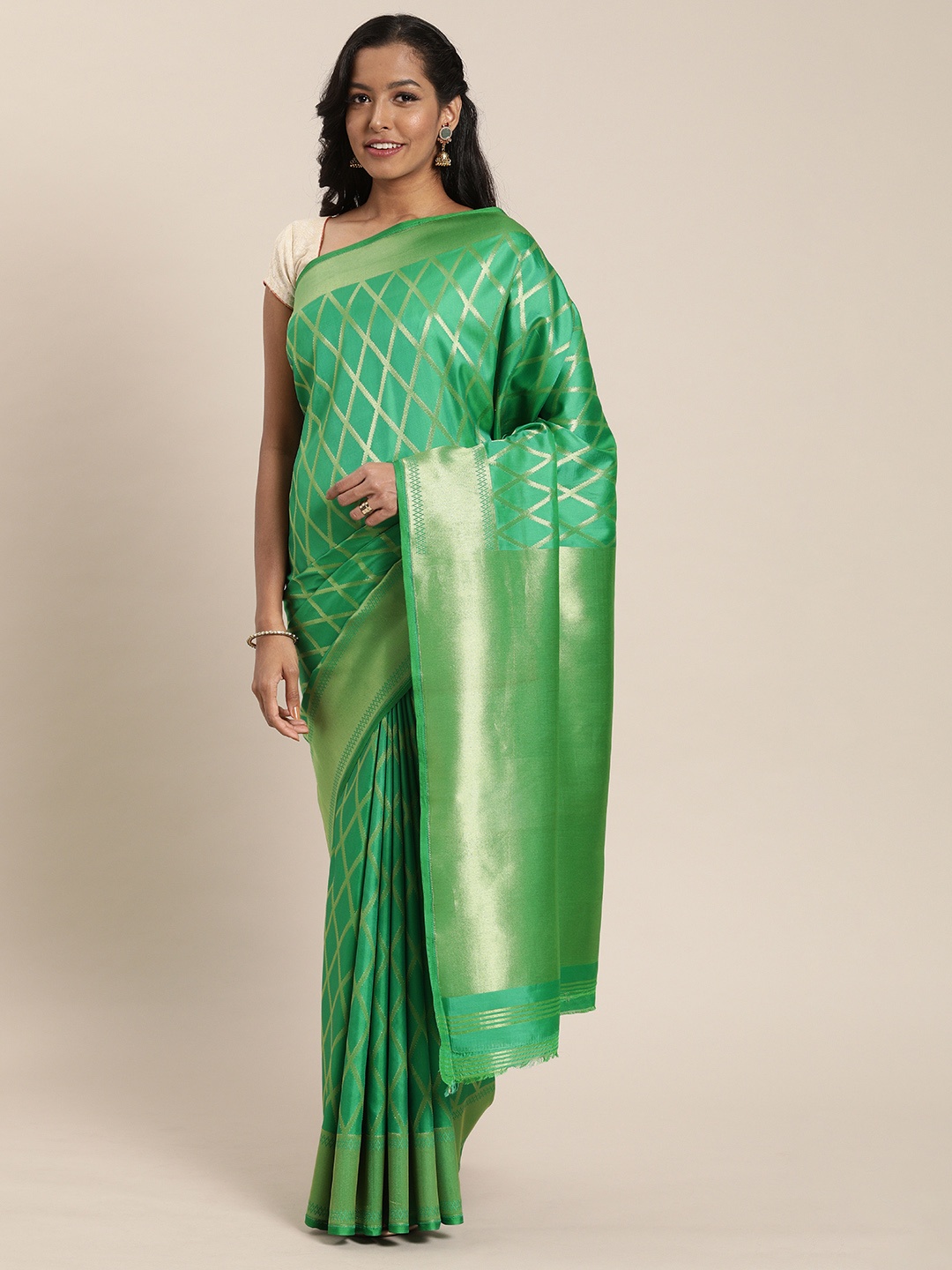 

Mitera Green & Gold-Toned Silk Blend Woven Design Kanjeevaram Saree