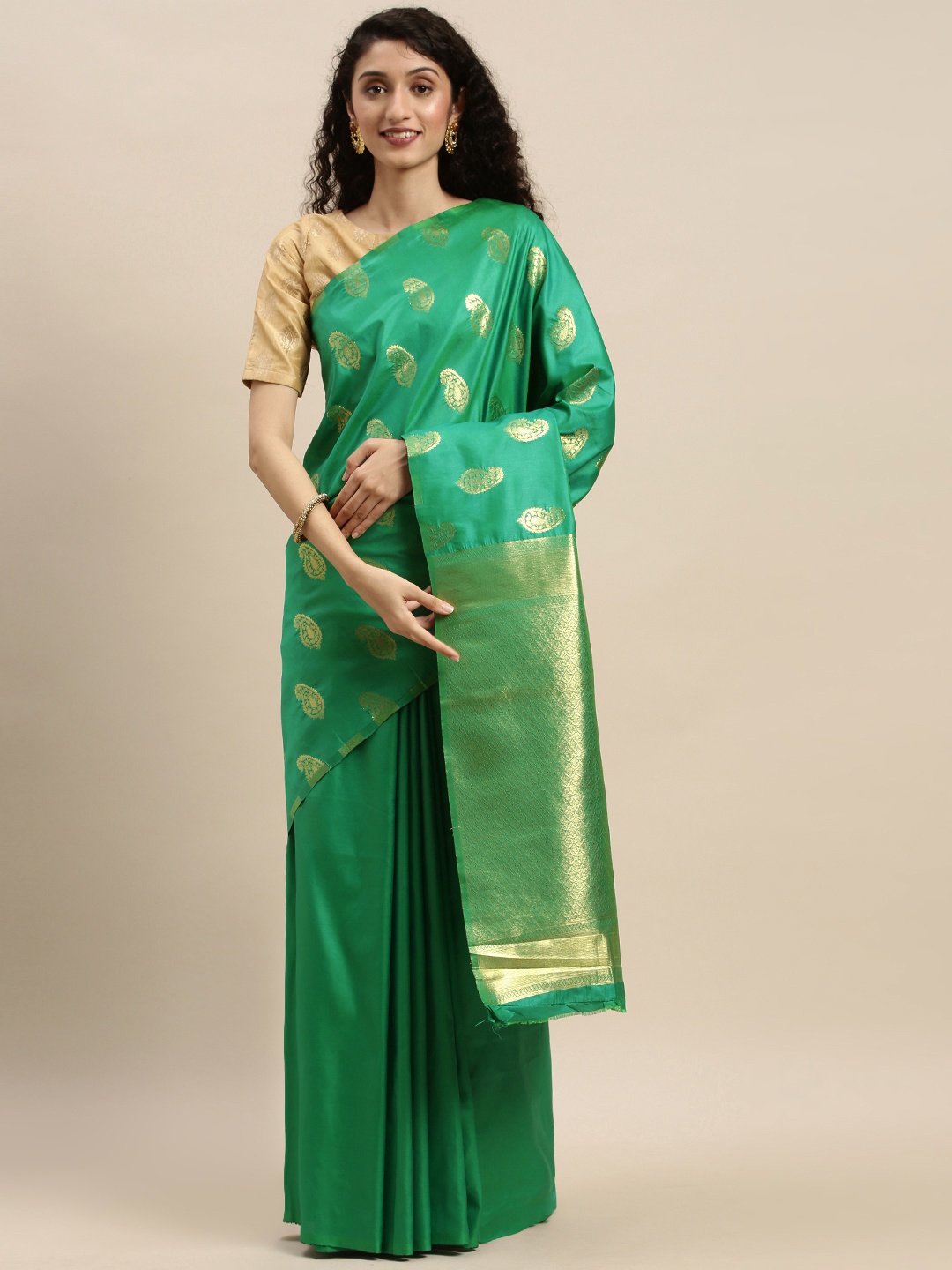 

Mitera Green & Gold-Toned Silk Blend Woven Design Kanjeevaram Saree