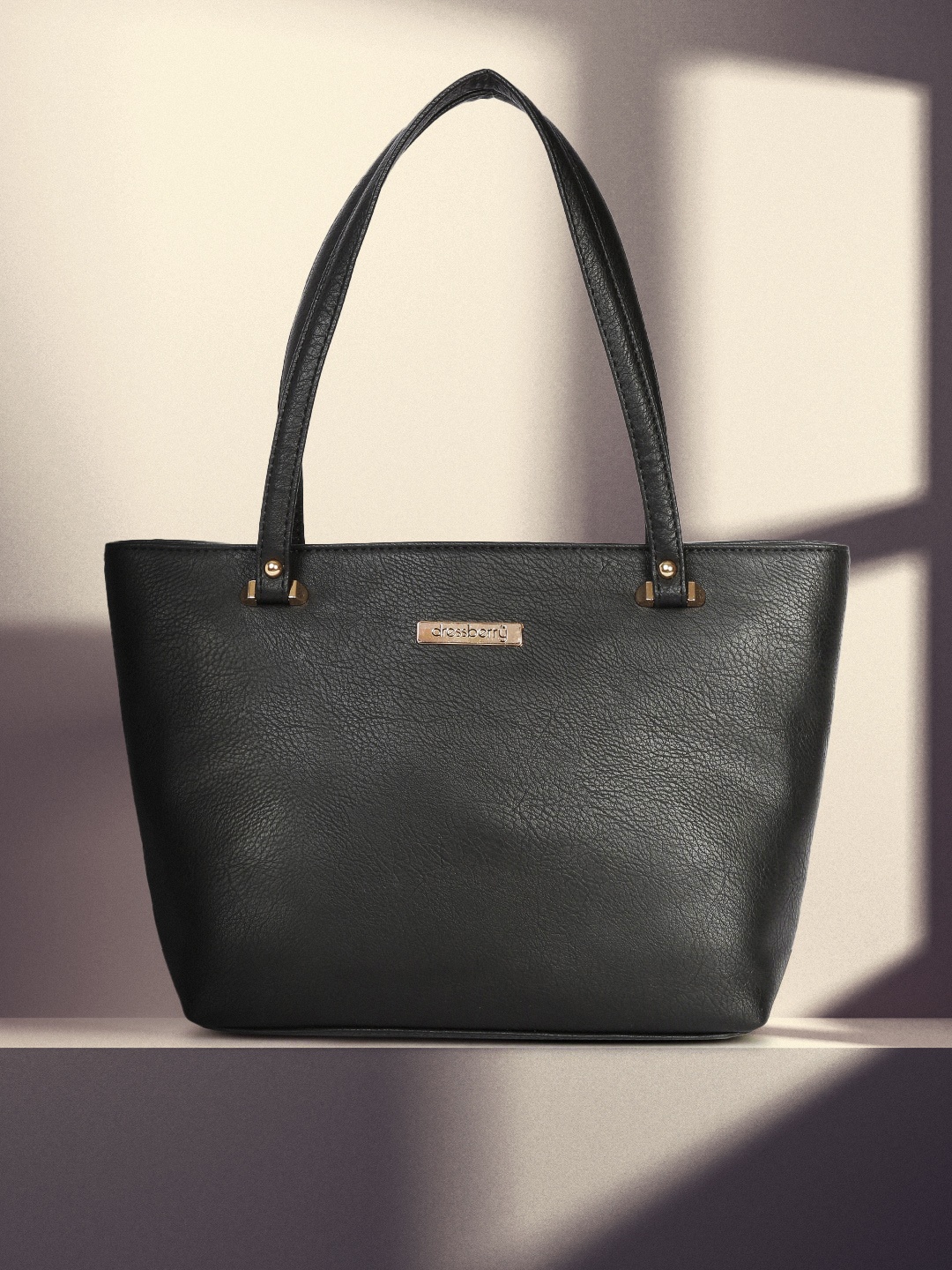 

DressBerry Black Solid Shoulder Bag